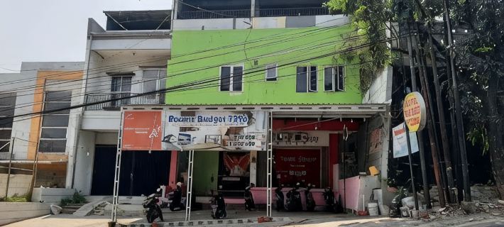 Roomz Budget Residence Hotels in West Semarang