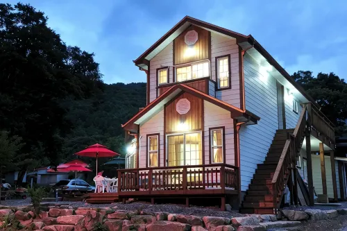 Jecheon The John Pension - مبيت وإفطار