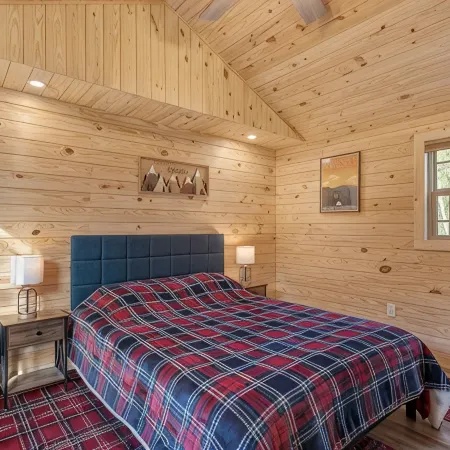 Lake View Adventure Cabin at Bear Bluff Retreat