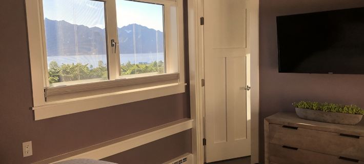 Gorgeous new, 1 bd luxury  apt, offering stunning views of the mountains and bay 수어드 호텔