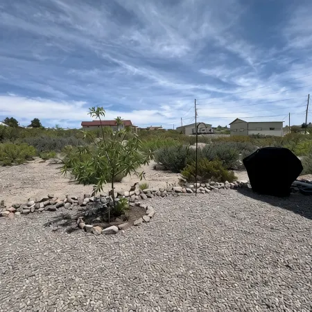 Spacious 4Br, 2BA, Near Lake, Golf Course, and Hot Springs!
