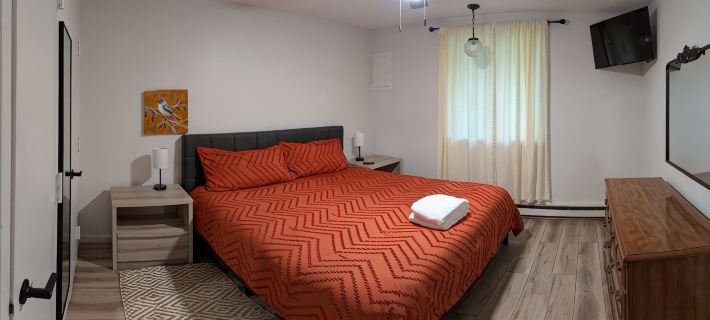 Charming 2-bedroom condo in McHenry Close To Lake Activities and Ski Resort 맥헨리 호텔
