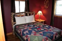 Mountain Pine Cabin With Personal Hot Tub - Dog-friendly! 3 Bedroom Cabin - #20-NCD0296 - Chalets