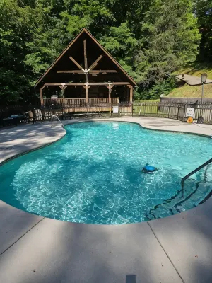 Smoky Mountain Cabin With Private Deck Hot Tub Close to National Park
