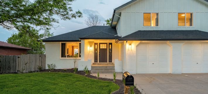 Parkside Retreat - NEW, HotTub, PoolTable & FirePit Hotele w: Arvada