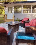 Private Retreat with your dogs: close to WEC - 방갈로