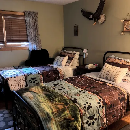 Wilderness Retreat - 12 acres near Munising 뮤니징 타운쉽 호텔