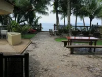 威爾海灘潛水度假酒店 - 停車場