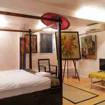 Charming 2-bedroom apartment in a Heritage Villa with AC Rooms