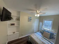Welcome to “The Seabreeze Lakeside Getaway” in the heart of a true vacation town Hôtels à : Irondequoit