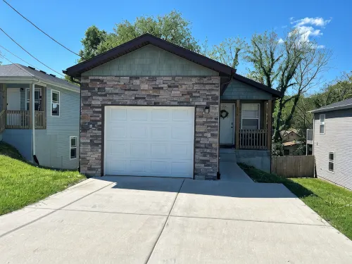 Charming 3-bedroom house, walking distance to Branson Landing or Bass Pro - Bungalows