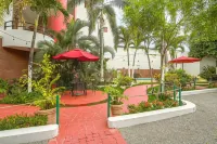 Hotel y Suites Los Encantos - 3 ดาว