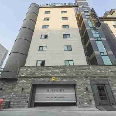 Suwon Hotel Lowa Hotel Exterior