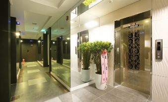 Yangpyeong Show Hotel