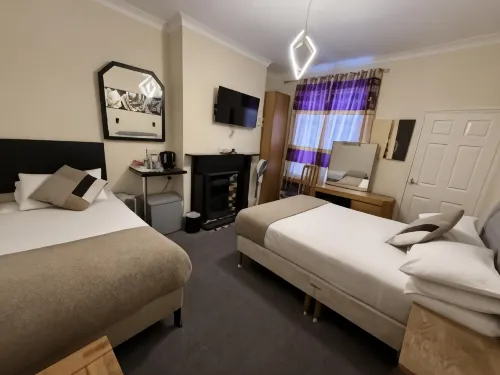 Diamonds Guest House - Pensionat