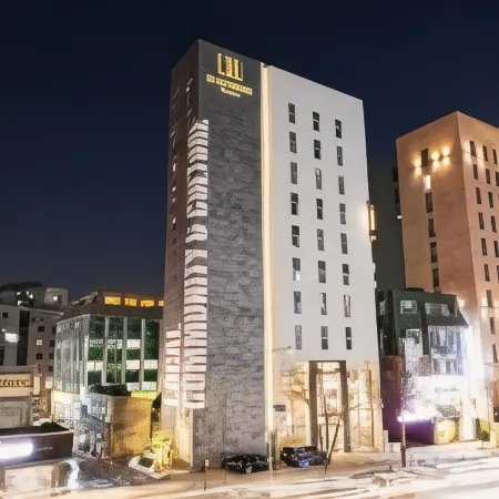 H Avenue Hotel Dongdaemun Sungshin Отели рядом с достопримечательностью «Здание Кён-Кугса»