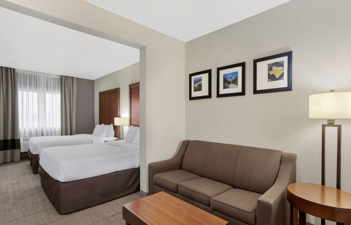 Comfort Suites