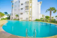Large 3-Façade Apartment with Sea View & Pool