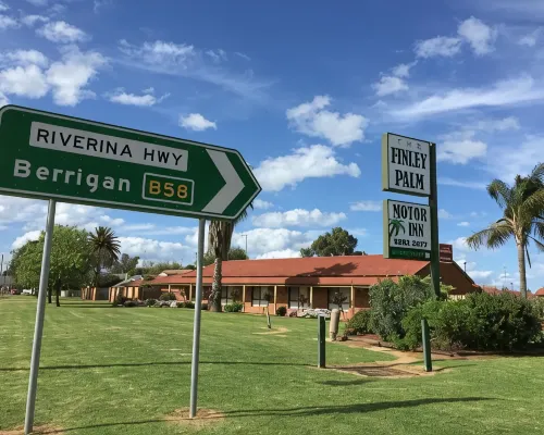 The Finley Palm Motor Inn Hotels in Barooga
