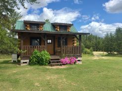 Small Rustic cabin at the Black Lantern Resort