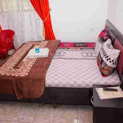 Evaville Hotel N Lounge Rooms