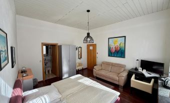 Hotel Runge 24 7 Check in & Free Parking
