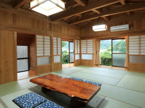 Minshuku Yakusugiso - parkir