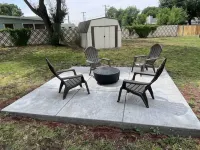HUGE house across st from GC railway- hot tub - 3-Star
