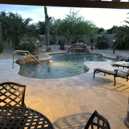 Luxury 4 Bed,  4 Bath with Heated Pool, Spa Outdoor Kitchen & Putting Green