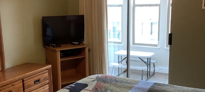 Spacious Condo with No Stairs - 3 Bedrooms/3 Bathrooms - King Beds - Sleeps 6 Hotels in Ridgedale