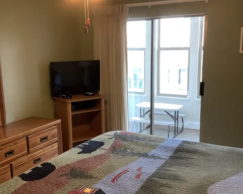Spacious Condo with No Stairs - 3 Bedrooms/3 Bathrooms - King Beds - Sleeps 6 Hotels in Ridgedale