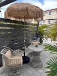 SIESTA KEY, BLUE ROMANTIC DREAM! 100 FEET TO THE  BEACH! - Wifi