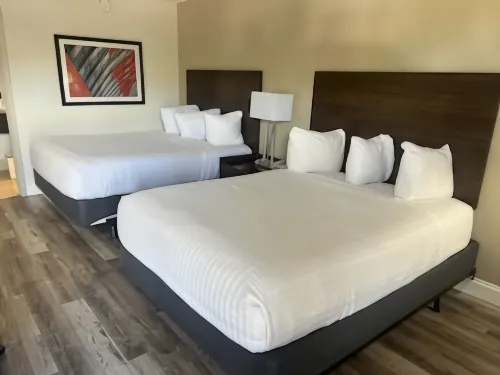 Ramada by Wyndham Sarasota Waterfront, Tikki Bar & Grill, Near Airport & Beaches