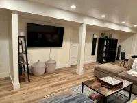 Cozy & Bright Private Basement - 레지던스