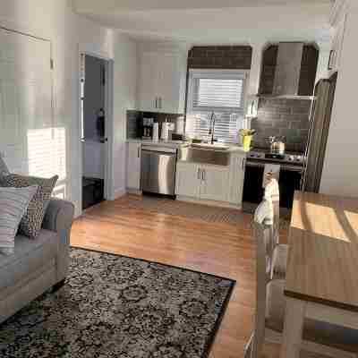 NEWLY RENOVATED STUDIO CLOSE TO DOWNTOWN IPSWICH Others