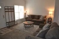 Spacious House near Granite Peak - 3 ดาว