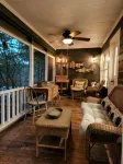 Peaceful Lakeside Haven w/private dock; boating, hiking swimming just steps away - 부티크