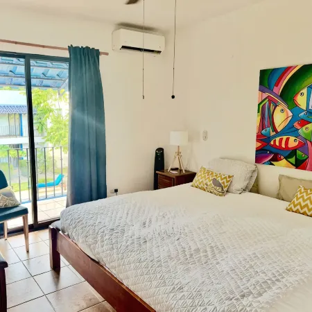 Cute 2bdrm Condo - Across from the beach