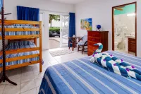 Spacious Beachside Villa with Gourmet Cook, Pool, WiFi – Large Sandy Clean Beach