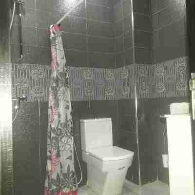 Large and beautiful 2 rooms new modern with air conditioning wifi and satelite Rooms