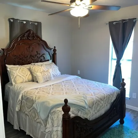Charming Downtown Home on 5th street