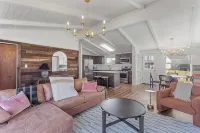 Charming 3-bedroom house south Kokomo - 3 ดาว