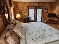 Beautiful family friendly 4 bedroom Resort Chalet with Fireplace - balcony