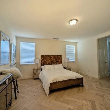 Views, Views, Views.Beautiful 2800 Sqft 30 Mins to Tahoe Large Backyard.