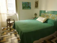 OS-Garden Maison de central charm with large private garden and parking - Bungalows