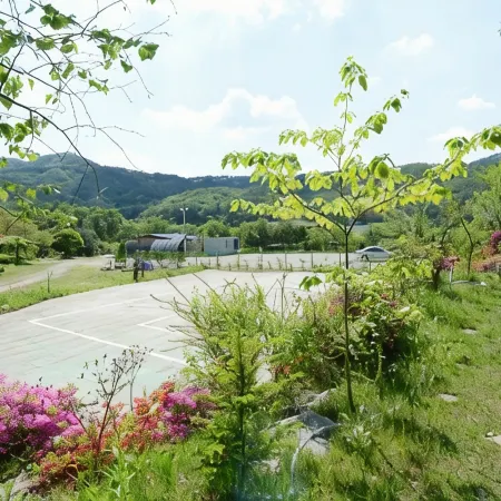 Hoengseong Music Pension Отели рядом с достопримечательностью «Поле для гольфа Oak Valley Resort»