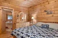 Secluded Wood Cabin-Amazing Mtn Views, Hot Tub, WiFi - Alppimaja