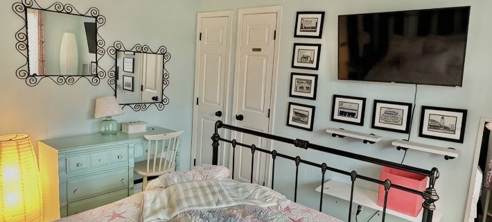 Direct Ocean Views from your bed & screened-in deck.Pet friendly! 2br 2bth Hotels in Dewey Beach