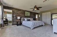 Cozy Cottage on the River - Homestays