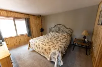 The Meadow Inn - Secluded Central Black Hills Cabin!  WiFi! - Chalets
